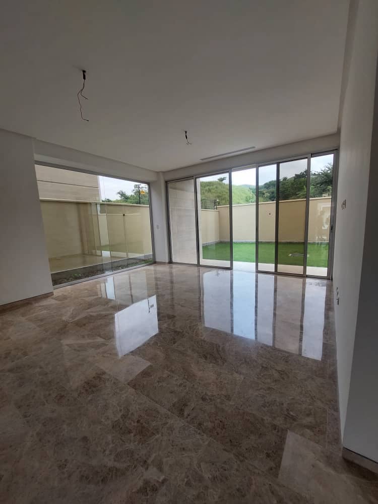 TOWNHOUSE EN CUMBRES DE GUATAPARO
